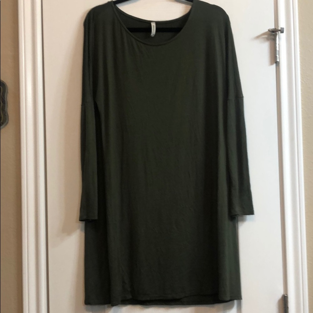 Super SOFT AND lightweight Green Tunic Dress
